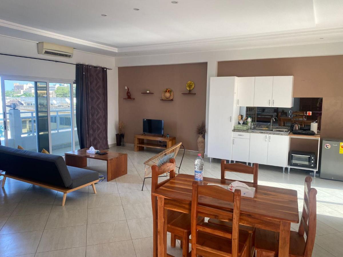 L'Oasis Guesthouse Котону Екстериор снимка